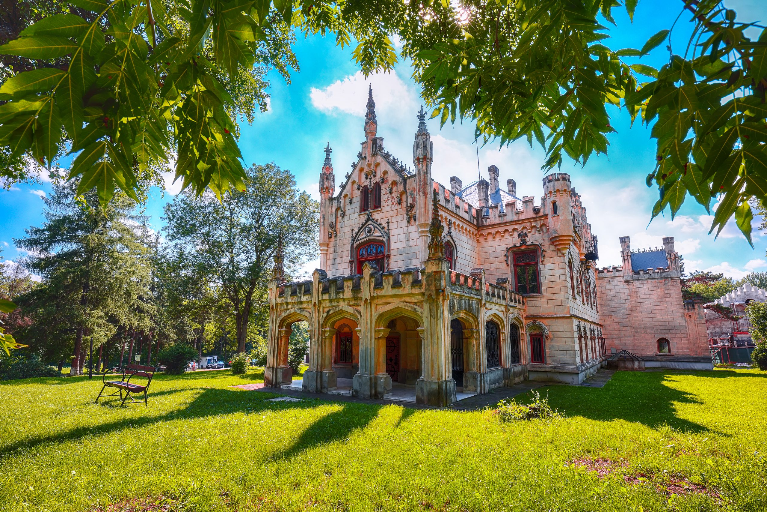 Castelul Miclauseni