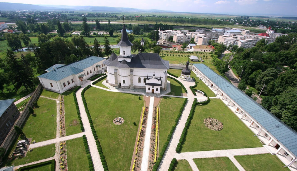 Arhiepiscopia Romanului și Bacăului